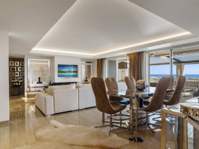 Zweistöckiges Penthouse zum Verkauf in Cumbres de Los Almendros, Benahavis