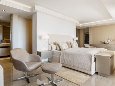 Zweistöckiges Penthouse zum Verkauf in Cumbres de Los Almendros, Benahavis