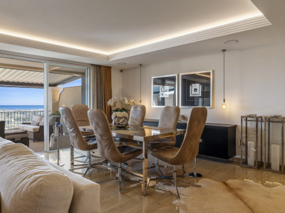 Zweistöckiges Penthouse zum Verkauf in Cumbres de Los Almendros, Benahavis