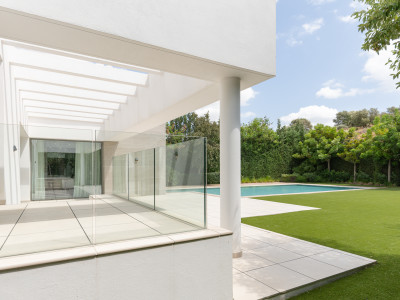 Вилла в продаже в El Paraiso, Эстепона