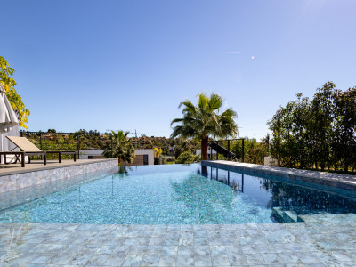 Villa zum Verkauf in El Campanario, Estepona