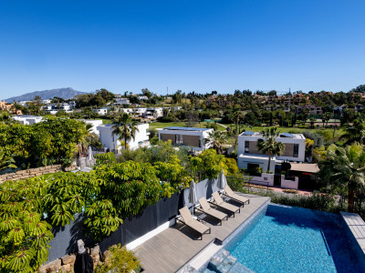 Villa zum Verkauf in El Campanario, Estepona