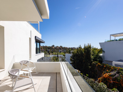 Villa zum Verkauf in El Campanario, Estepona