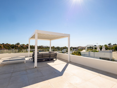 Villa zum Verkauf in El Campanario, Estepona