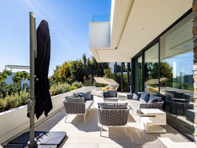 Villa zum Verkauf in El Campanario, Estepona