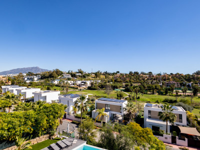 Villa zum Verkauf in El Campanario, Estepona