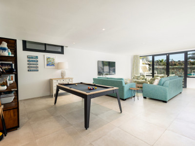 Villa zum Verkauf in El Campanario, Estepona