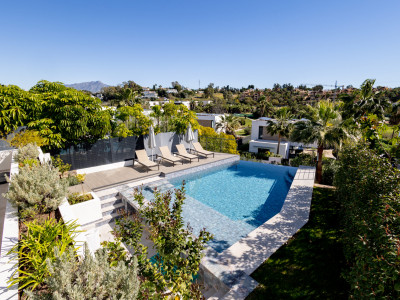 Villa zum Verkauf in El Campanario, Estepona