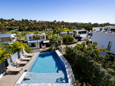 Villa zum Verkauf in El Campanario, Estepona