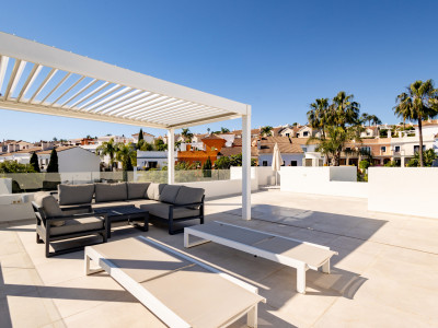 Villa zum Verkauf in El Campanario, Estepona