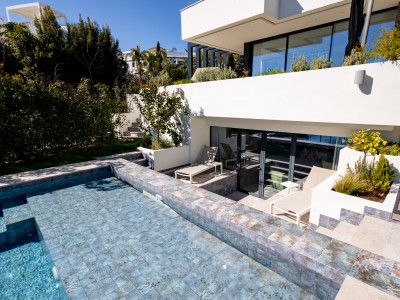 Villa zum Verkauf in El Campanario, Estepona