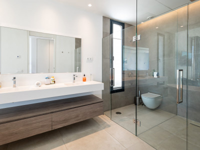 Villa zum Verkauf in El Campanario, Estepona