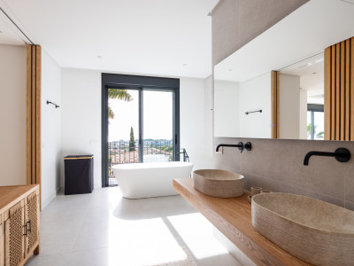 Вилла в продаже в Los Flamingos, Бенахавис