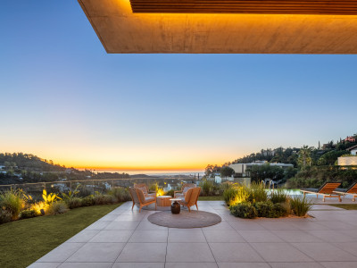 Villa for sale in El Madroñal, Benahavis