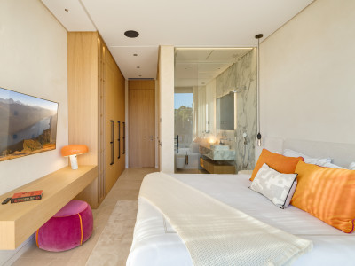 Villa for sale in El Madroñal, Benahavis