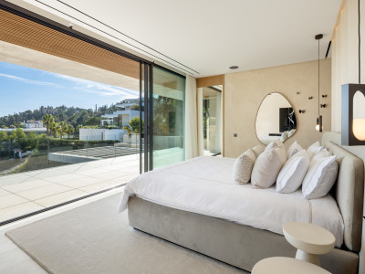 Villa for sale in El Madroñal, Benahavis