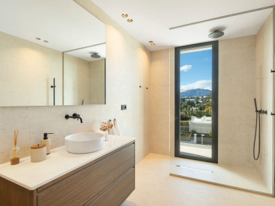 Villa à vendre à El Paraiso, Estepona