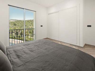 Penthouse for sale in La Quinta Golf, Benahavis