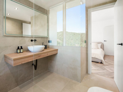 Penthouse for sale in La Quinta Golf, Benahavis