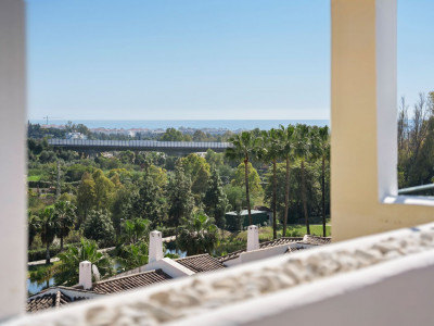 Penthouse for sale in La Quinta Golf, Benahavis