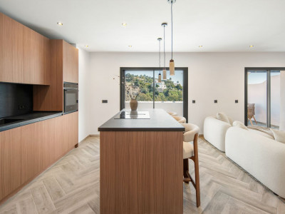 Penthouse for sale in La Quinta Golf, Benahavis