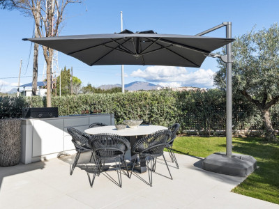 Villa en venta en La Duquesa, Manilva