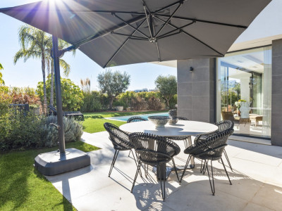 Villa en venta en La Duquesa, Manilva