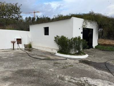 Finca en venta en Estepona