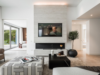 Villa en venta en El Paraiso, Estepona