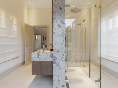 Villa for sale in Nueva Andalucia