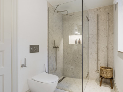 Villa for sale in Nueva Andalucia