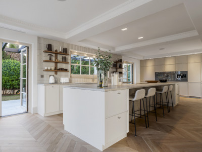 Villa for sale in Nueva Andalucia