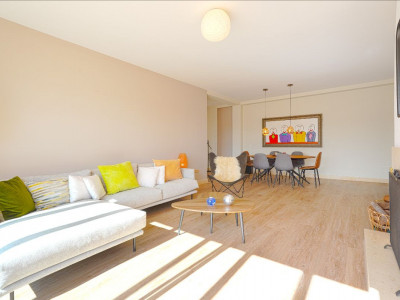 Апартамент в продаже в Los Capanes del Golf, Бенахавис