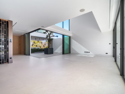 Semi Detached House for sale in Atalaya de Rio Verde, Nueva Andalucia