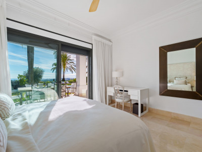 Villa for sale in Haza del Conde, Nueva Andalucia