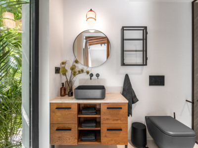 Villa for sale in Nueva Andalucia