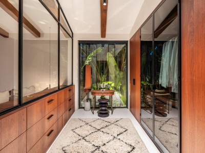 Villa for sale in Nueva Andalucia