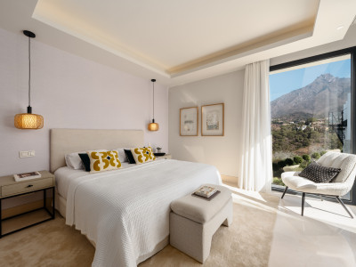 Villa en venta en Lomas del Virrey, Marbella Golden Mile
