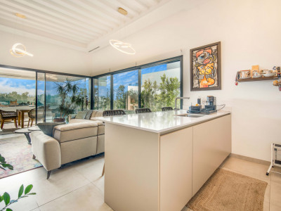 Zweistöckiges Penthouse zum Verkauf in El Campanario Hills, Estepona
