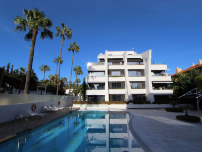 Apartamento Planta Baja en venta en Carib Playa, Marbella Este