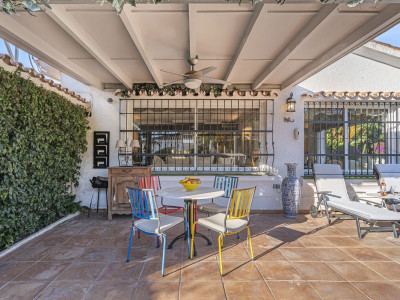 Villa à vendre à Linda Vista Baja, San Pedro de Alcantara