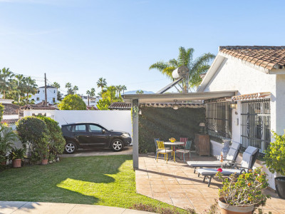 Villa for sale in Linda Vista Baja, San Pedro de Alcantara