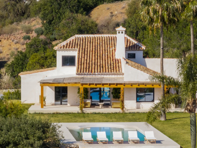 Villa zum Verkauf in Estepona Hills, Estepona