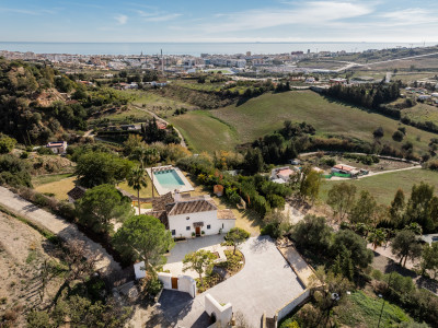 Villa zum Verkauf in Estepona Hills, Estepona