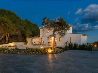 Villa en venta en Estepona Hills, Estepona