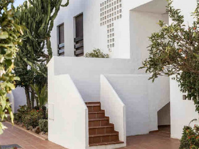 Doppelhaus zum Verkauf in La Maestranza, Nueva Andalucia