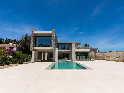 Villa zum Verkauf in Cortijo Blanco, San Pedro de Alcantara