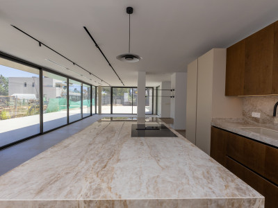 Villa zum Verkauf in Cortijo Blanco, San Pedro de Alcantara