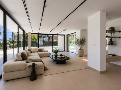 Villa zum Verkauf in Cortijo Blanco, San Pedro de Alcantara
