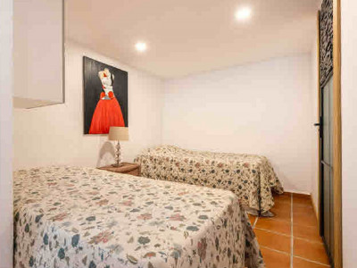 Maison de Ville à vendre à Condes de Iza, Nueva Andalucia